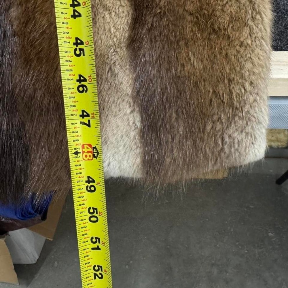 Vintage 1960s full-length Canadian beaver fur coat with rich natural striping - Picture 7 of 8